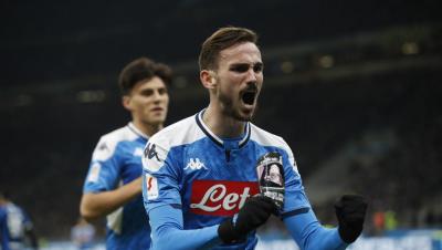 Fabián Ruiz celebra su gol en San Siro.