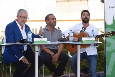 Manolo Casal, Lolo Seda y Bizcocho, en el evento de El Corte Inglés.