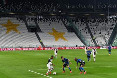 El Juventus-Inter de la Serie A se jugó en Turín a puerta cerrada por el coronavirus.