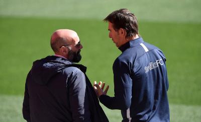 Monchi y Lopetegui dialogan en un entrenamiento.