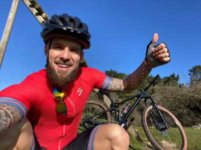 Iñigo Martínez sigue haciendo deporte pese al coronavirus (Foto: Twitter/Iñigo Martínez).
