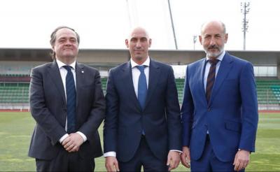 Jokin Aperribay, Luis Rubiales y Aitor Elizegi (Foto: RFEF).