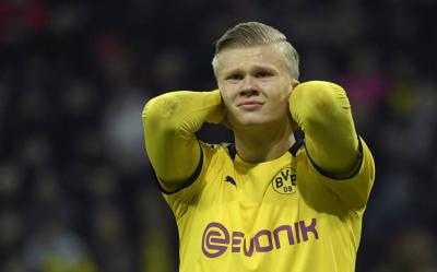 Haaland se lamenta de una ocasión con el Dortmund (Foto: EFE).