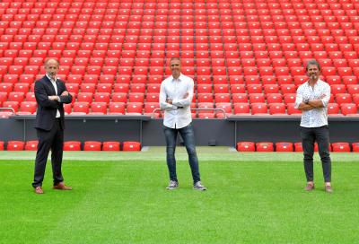 Elizegi, Gaizka Garitano y Alkorta en San mamés (Foto: Athletic Club).