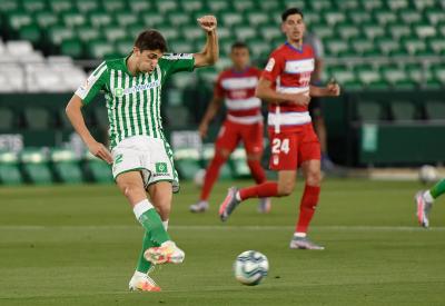 Edgar, durante el Real Betis-Granada de la pasada temporada (Foto: Kiko Hurtado).