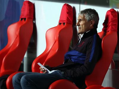 Quique Setién, en el banquillo de Da Luz (Foto: EFE).
