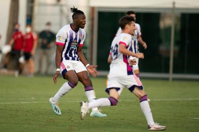 Sekou Gassama, durante un amistoso de pretemporada (Foto: Real Valladolid).