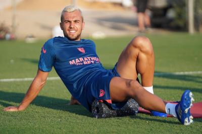 Joan Jordán, en un entrenamiento del Sevilla (Foto: SFC).