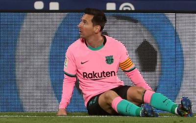Leo Messi, sobre el césped del Coliseum Alfonso Pérez (Foto: FCB).