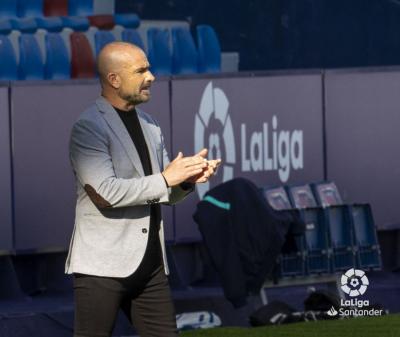 Paco López ya vivió una crisis similar