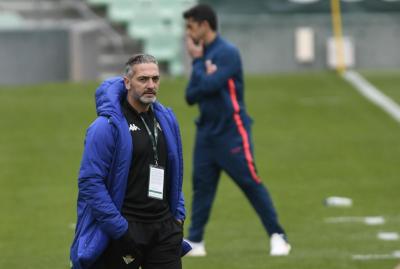Arzu, entrenador del Betis Deportivo (foto: Kiko Hurtado).