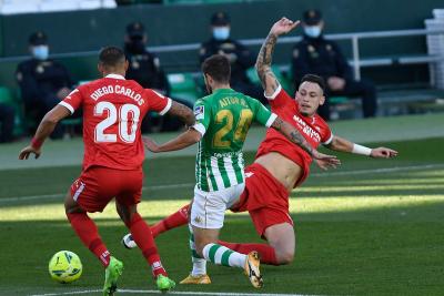 Imagen del derbi de ida (Foto: Kiko Hurtado).