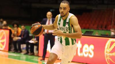 Obi Enechionyia, jugador del Coosur Betis.