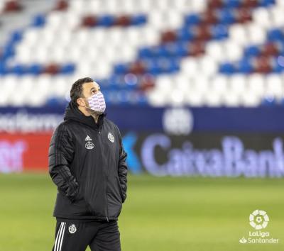 Sergio, antes del partido en el Ciudad de Valencia.