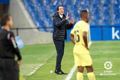Unai Emery da indicaciones en un partido del Villarreal (Foto: LaLiga).