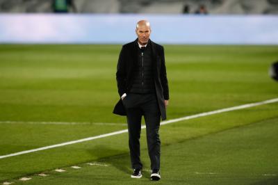 Zidane, en un partido del Real Madrid (Foto: Cordon Press).