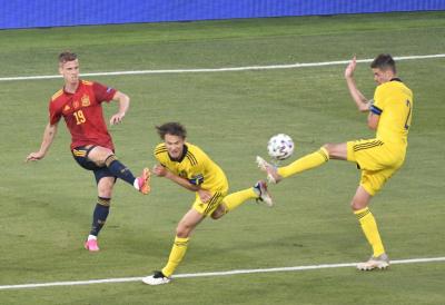 Dani Olmo, durante el España-Suecia (Foto: Kiko Hurtado).