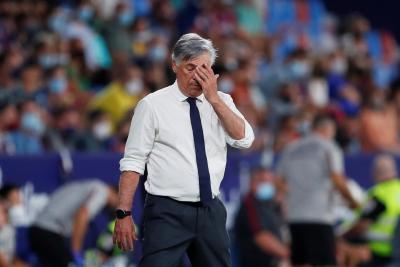Ancelotti lamenta una de las ocasiones de su equipo (FOTO: EFE).