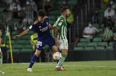 Miguel Gutiérrez, en el Betis-Real Madrid (Foto: Kiko Hurtado).