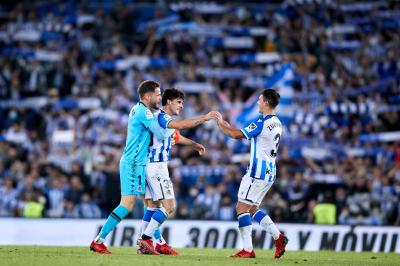 Varios jugadores de la Real Sociedad, celebrando un triunfo de esta campaña (Foto: LaLiga).