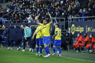 Negredo celebra un gol al Espanyol (Foto: Cristo García).