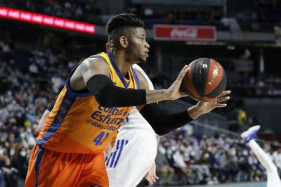 Un Valencia Basket al completo pretende dejar atrás a un Virtus con problemas