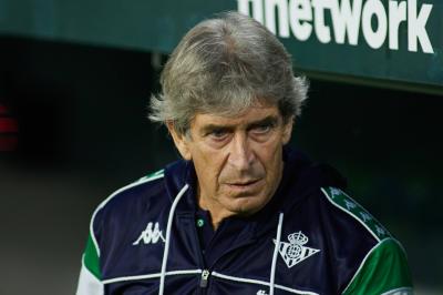 Pellegrini, en el banquillo del Real Betis (Foto: CordonPress).