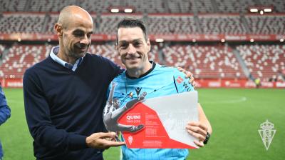 Prieto Iglesias en su despedida en El Molinón (Foto: @RealSporting)