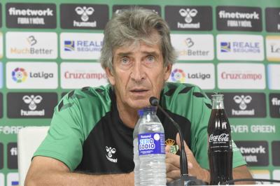 Manuel Pellegrini, en sala de prensa (Foto: Kiko Hurtado)