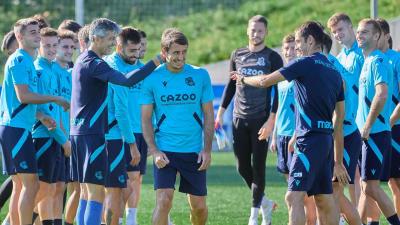El regreso de Mikel Oyarzabal con sus compañeros en Zubieta (Foto: Real Sociedad).
