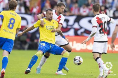 Negredo, durante el Rayo-Cádiz (Foto: LaLiga).
