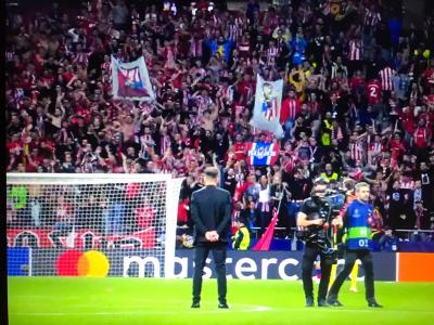 Simeone, en el centro del campo.