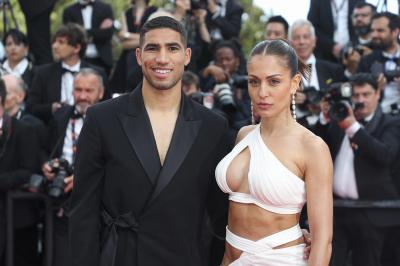 Achraf Hakimi e Hiba Abouk, en la alfombra roja en Cannes (Foto: Cordon Press).