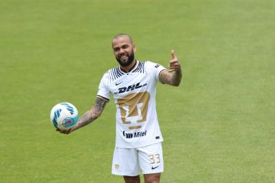 Dani Alves, en su presentación con PUMAS (Foto: Cordon Press).