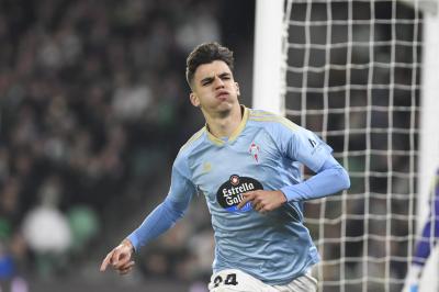 Gabri Veiga celebra su gol al Betis (Foto: Kiko Hurtado).