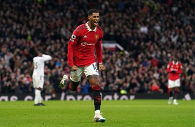 Marcus Rashford celebra un gol con el Manchester United en Old Trafford (Foto: Cordon Press).