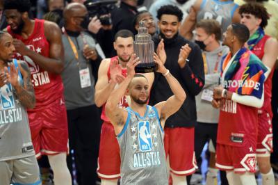 Stephen Curry en NBA All-Star game 2022 (Foto: Cordon Press).