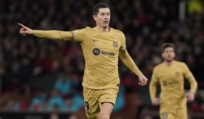 Lewandowski en Old trafford, en el partido que se enfrentaban al Manchester United (Foto: Cordon Pr