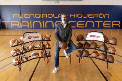 Berni Rodríguez posa en The Embassy, su proyecto en Fuengirola. (Foto: EFE/Álvaro Cabrera)