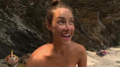 Adara en su conversación con Jonan en  'Supervivientes'