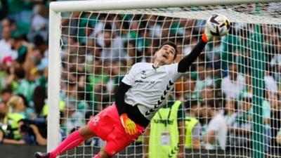 Iker Casillas en el partido homenaje a Joaquín