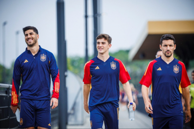 Asensio, Gavi y Navas, en el entrenamiento de la selección (FOTO: @SeFutbol).