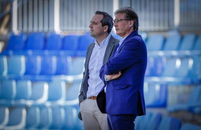 Loren Juarros (derecha), junto al director general, Kike Pérez. (Foto: MCF)