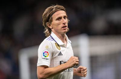 Luka Modric, en un partido con el Real Madrid (Foto: Cordon Press).