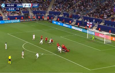 El gol de Curtis Jones en el descuento del primer tiempo.