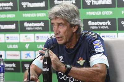 Manuel Pellegrini, entrenador del Real Betis (Foto: Kiko Hurtado).