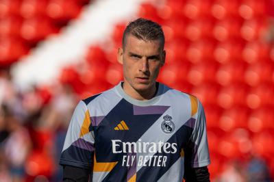 Andriy Lunin, en un calentamiento del Real Madrid (Foto: Cordon Press).