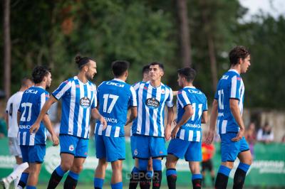 Celebración de gol del Deportivo ante el Arenteiro (Foto: RCD).jpg