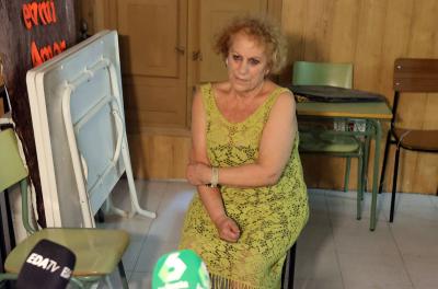 La madre de Luis Rubiales durante la huelga de hambre y el encierro en la iglesia de Motril. (Cordo