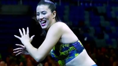 Garbiñe Mugurza dándolo todo en el escenario (@garbimuguruza)